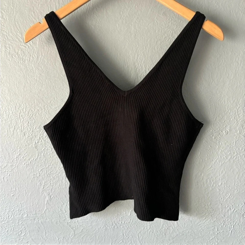 House of Harlow 1960, ribbed, cropped, tank, black, size large - Picture 5 of 7